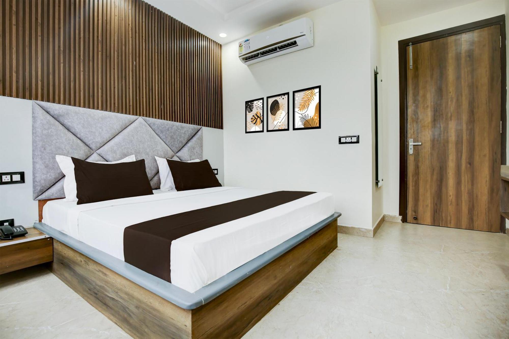 Hotel O Platinum Zirakpur Exterior foto