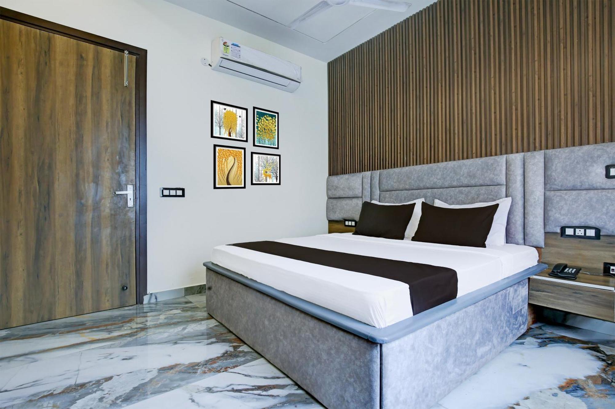 Hotel O Platinum Zirakpur Exterior foto